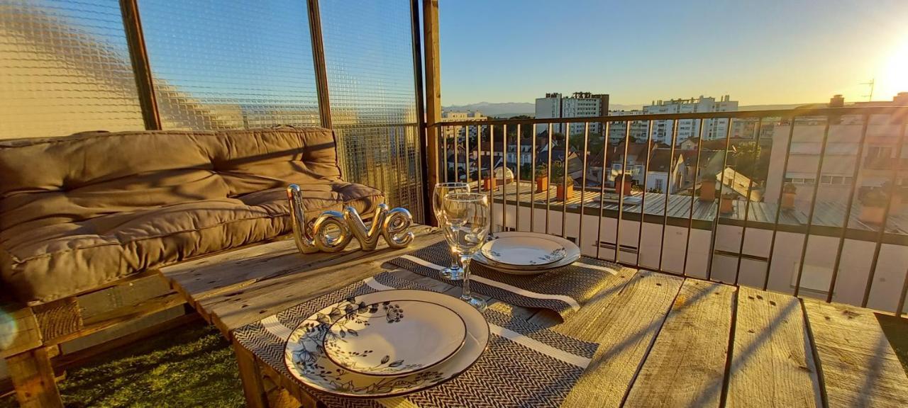 La Dolce Vita -T2 52M2- Dernier Etage- Terrasse-Parking-Wifi Fibre Apartment Tarbes Bagian luar foto