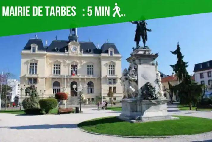 La Dolce Vita -T2 52M2- Dernier Etage- Terrasse-Parking-Wifi Fibre Apartment Tarbes Bagian luar foto